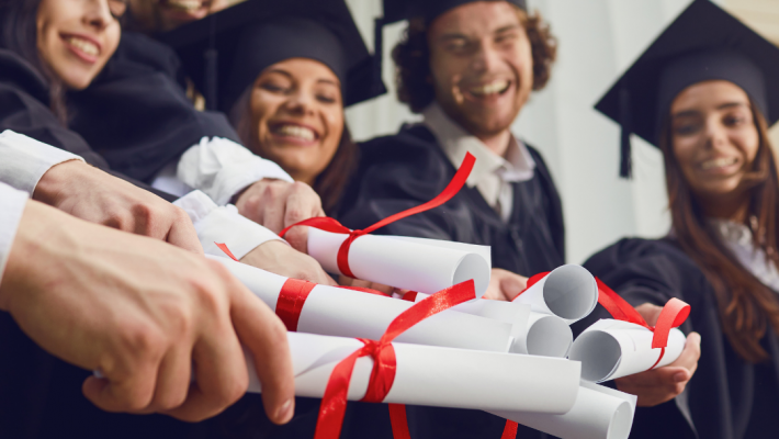 Clientela lance son CFA